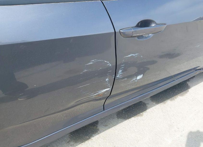 Photo 17 of 2018 Honda Civic LX (VIN 2HGFC2F53JH598499)