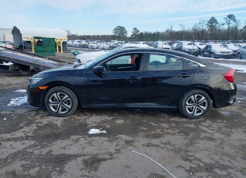 Photo 14 of 2018 Honda Civic LX (VIN 2HGFC2F53JH605953)