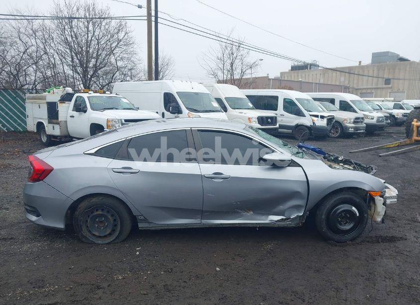 Photo 13 of 2018 Honda Civic LX (VIN 2HGFC2F54JH528199)