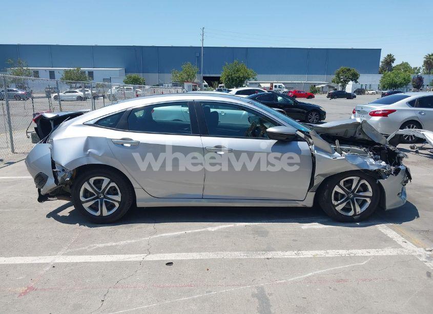Photo 13 of 2018 Honda Civic LX (VIN 2HGFC2F54JH544662)
