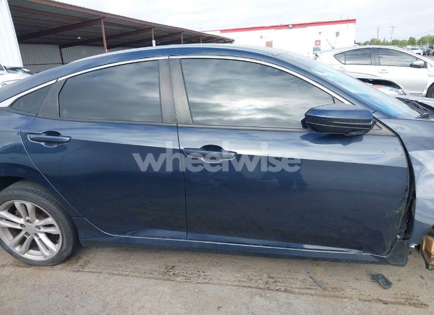 Photo 14 of 2018 Honda Civic LX (VIN 2HGFC2F54JH584949)