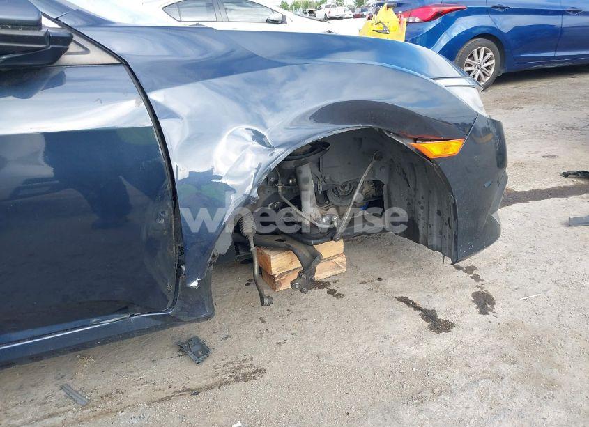 Photo 6 of 2018 Honda Civic LX (VIN 2HGFC2F54JH584949)