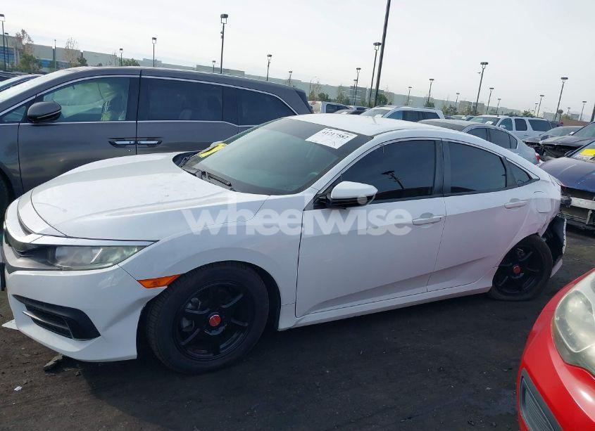 Photo 15 of 2018 Honda Civic LX (VIN 2HGFC2F54JH604309)