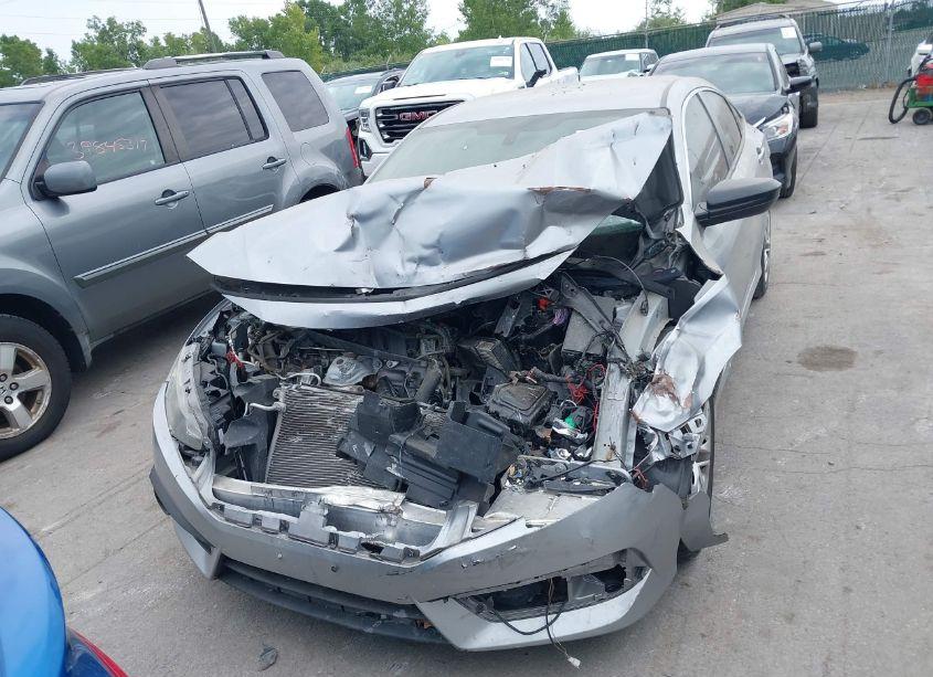 Photo 12 of 2018 Honda Civic LX (VIN 2HGFC2F54JH607940)