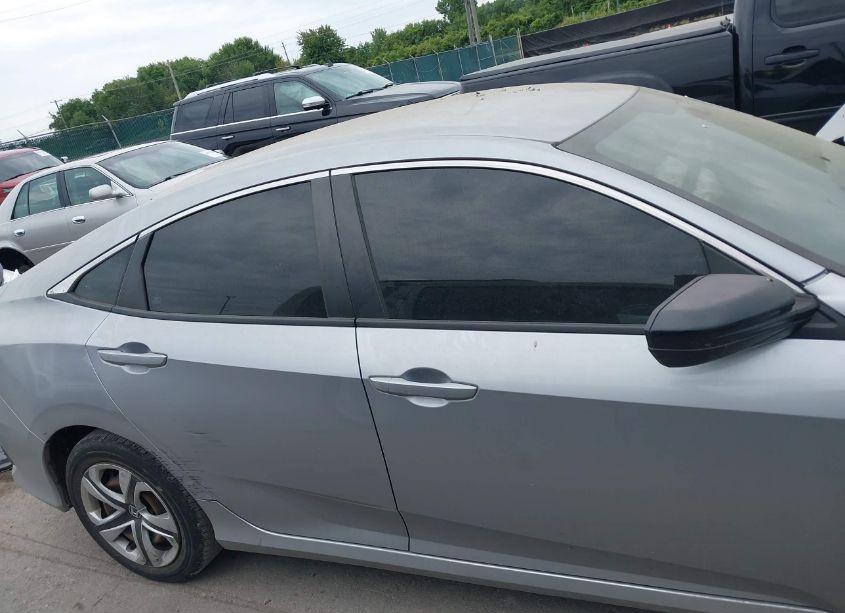 Photo 13 of 2018 Honda Civic LX (VIN 2HGFC2F54JH607940)