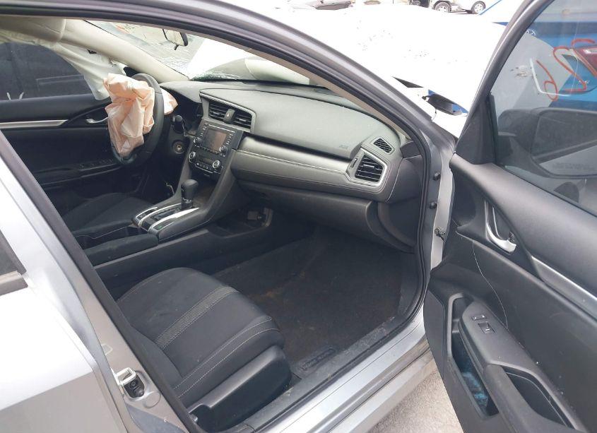 Photo 5 of 2018 Honda Civic LX (VIN 2HGFC2F54JH607940)