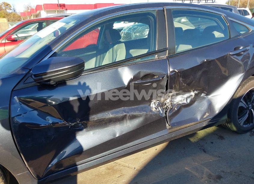 Photo 6 of 2018 Honda Civic LX (VIN 2HGFC2F54JH610143)