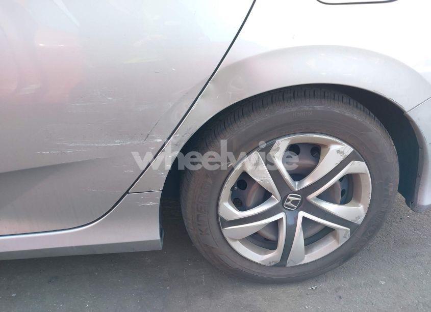 Photo 12 of 2018 Honda Civic LX (VIN 2HGFC2F54JH610823)