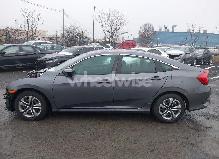 Photo 14 of 2018 Honda Civic LX (VIN 2HGFC2F55JH521178)