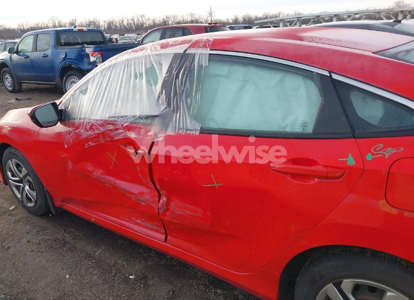 Photo 17 of 2018 Honda Civic LX (VIN 2HGFC2F55JH551880)