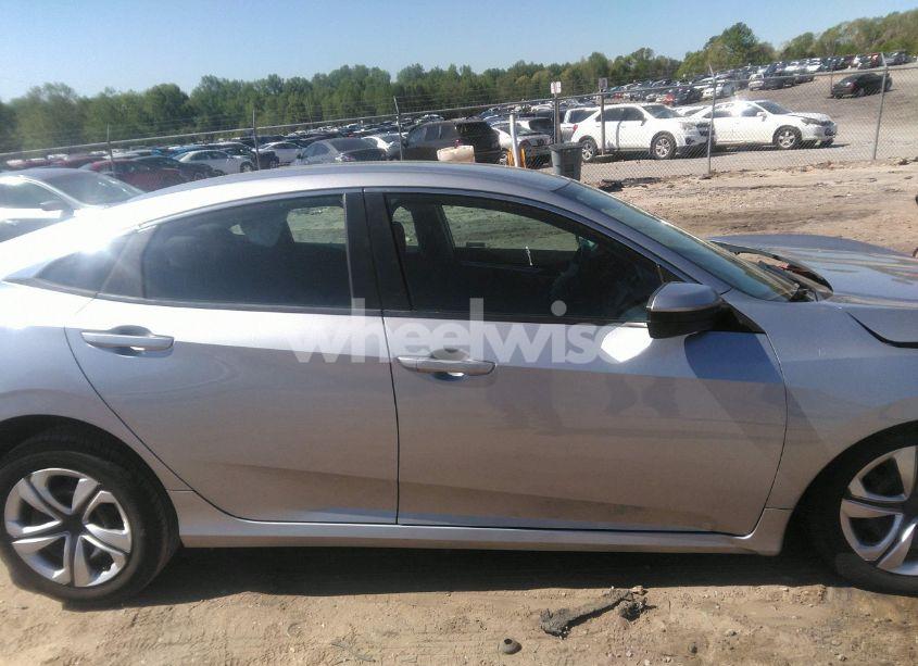 Photo 13 of 2018 Honda Civic LX (VIN 2HGFC2F55JH559168)