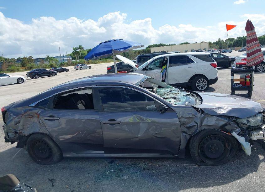 Photo 13 of 2018 Honda Civic LX (VIN 2HGFC2F55JH563821)