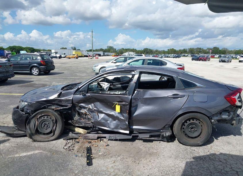 Photo 14 of 2018 Honda Civic LX (VIN 2HGFC2F55JH563821)