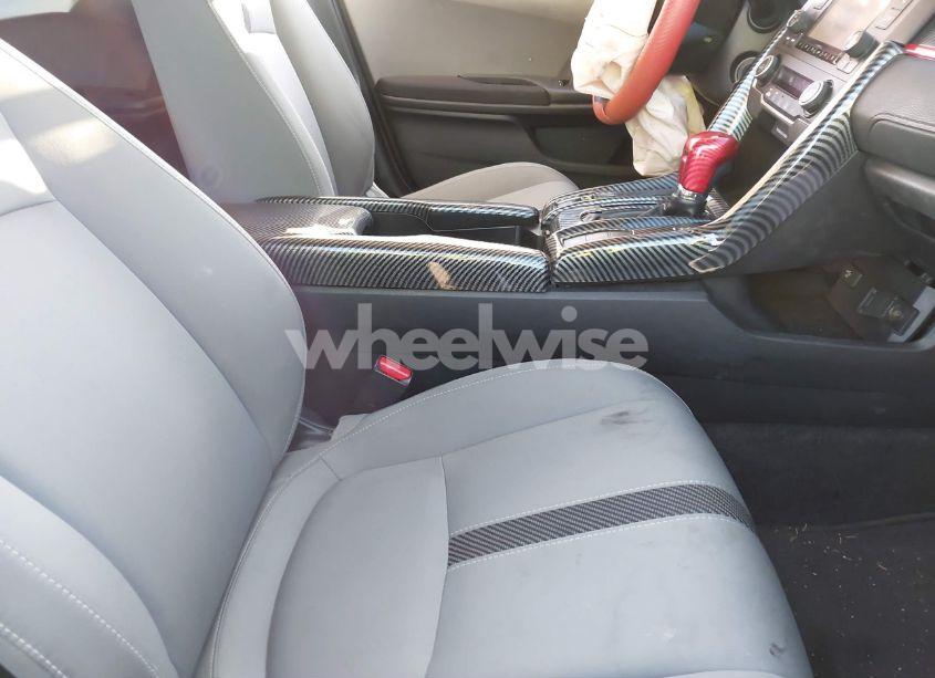 Photo 5 of 2018 Honda Civic LX (VIN 2HGFC2F55JH571272)