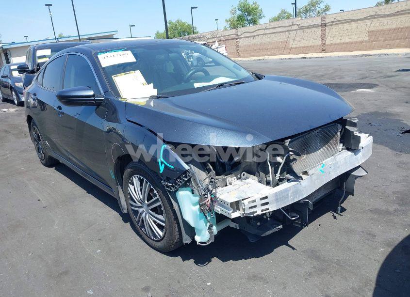 2018 Honda Civic LX (VIN 2HGFC2F55JH578917) main photo