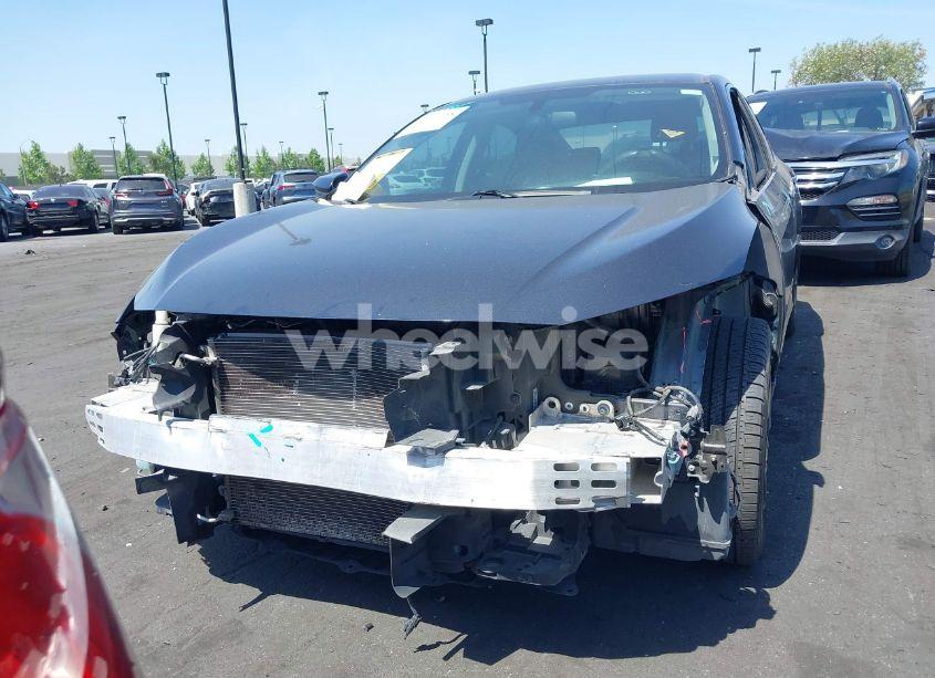 Photo 13 of 2018 Honda Civic LX (VIN 2HGFC2F55JH578917)
