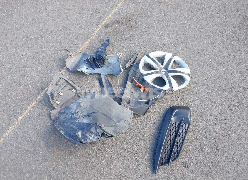 Photo 12 of 2018 Honda Civic LX (VIN 2HGFC2F55JH587147)