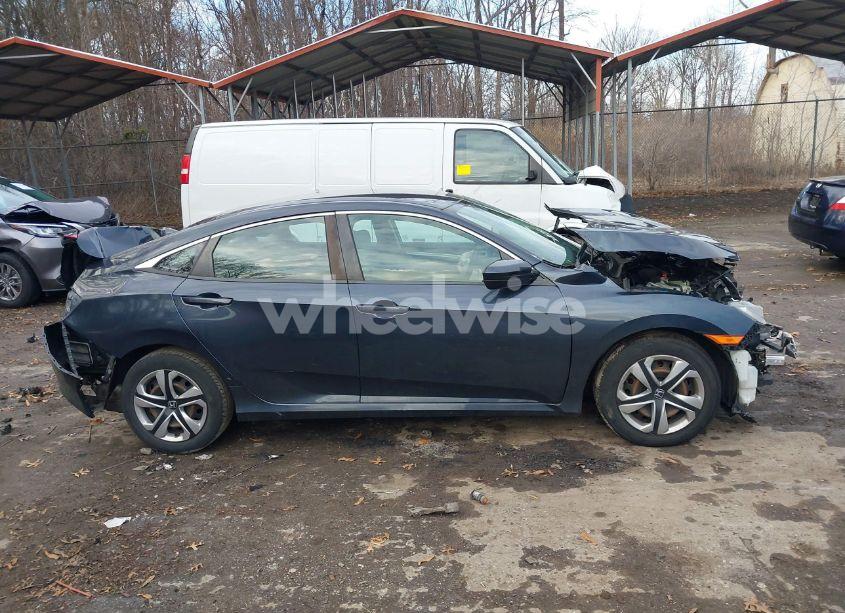 Photo 13 of 2018 Honda Civic LX (VIN 2HGFC2F55JH590422)