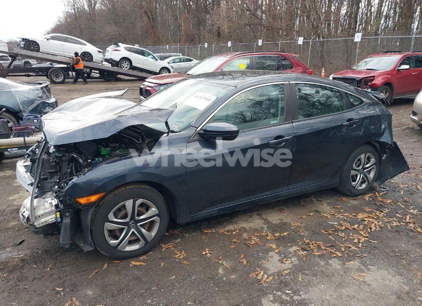 Photo 14 of 2018 Honda Civic LX (VIN 2HGFC2F55JH590422)