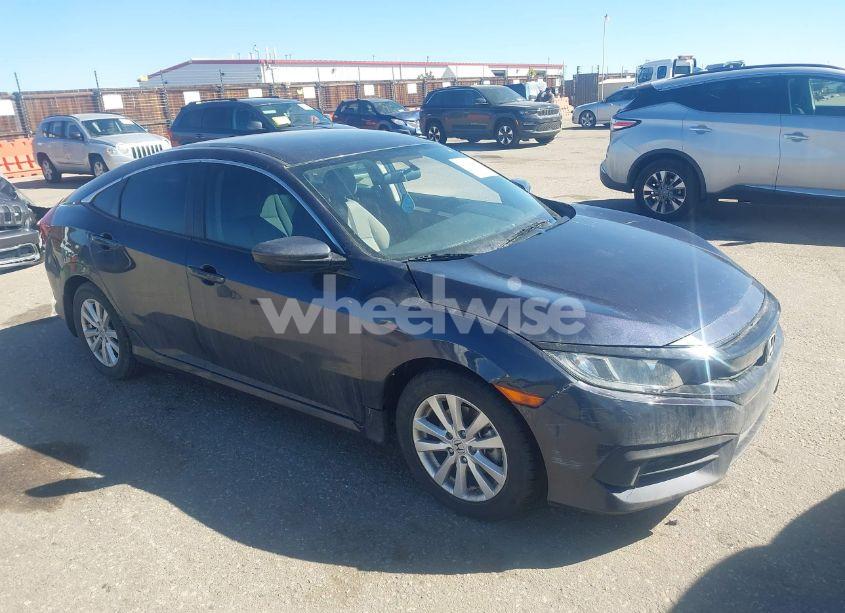 2018 Honda Civic LX (VIN 2HGFC2F55JH607350) main photo