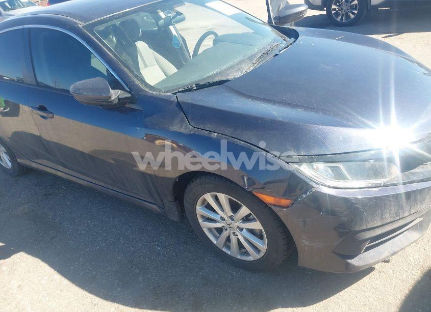 Photo 6 of 2018 Honda Civic LX (VIN 2HGFC2F55JH607350)