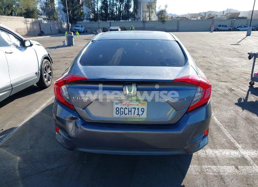 Photo 17 of 2018 Honda Civic LX (VIN 2HGFC2F55JH609423)