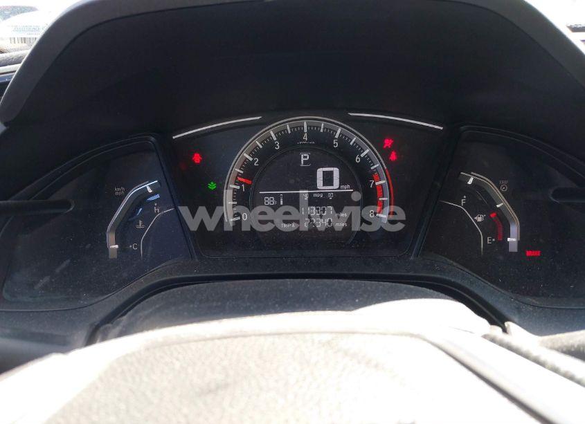 Photo 7 of 2018 Honda Civic LX (VIN 2HGFC2F55JH609423)