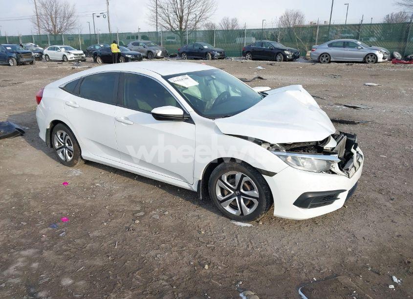 2018 Honda Civic LX (VIN 2HGFC2F56JH533615) main photo