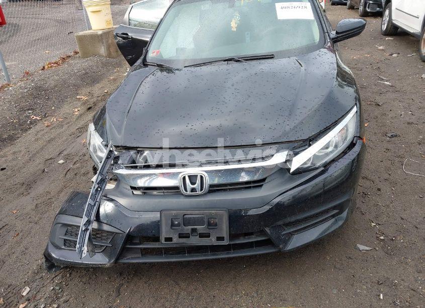 Photo 13 of 2018 Honda Civic LX (VIN 2HGFC2F56JH546039)