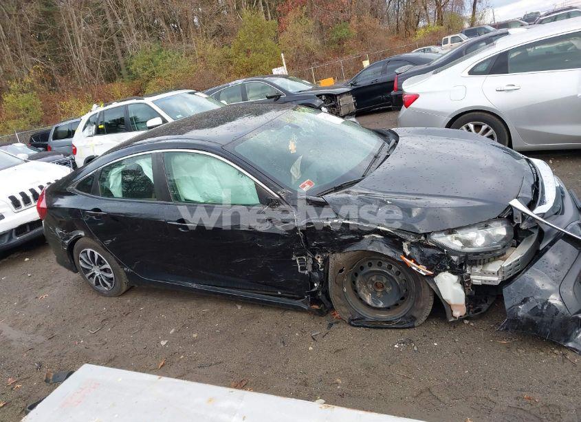 Photo 14 of 2018 Honda Civic LX (VIN 2HGFC2F56JH546039)