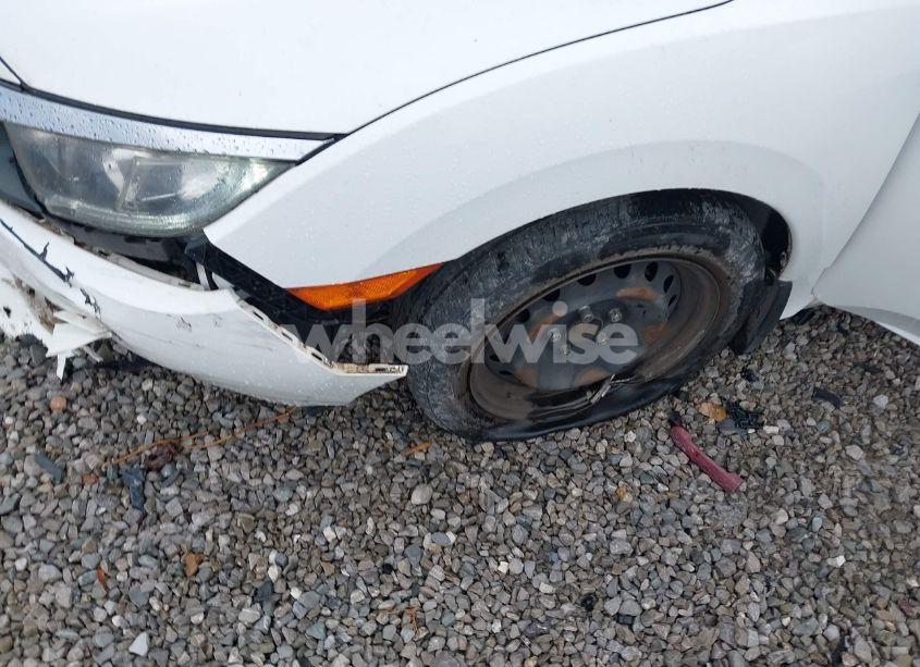 Photo 6 of 2018 Honda Civic LX (VIN 2HGFC2F56JH578490)