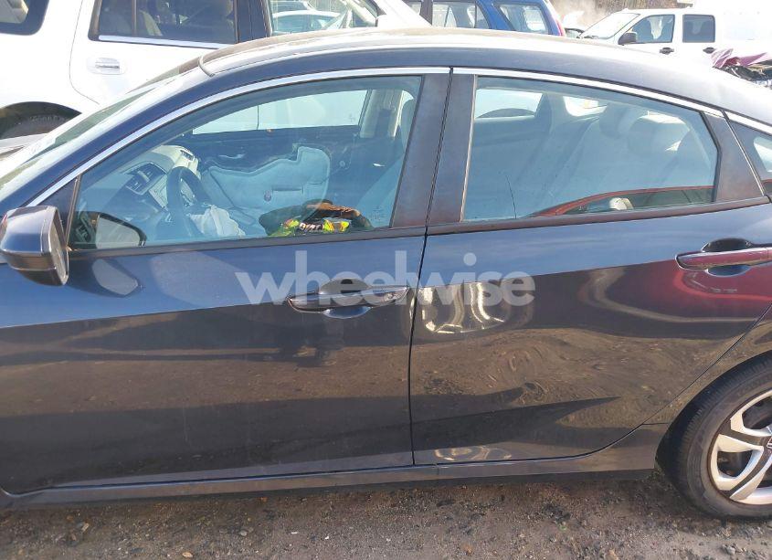 Photo 15 of 2018 Honda Civic LX (VIN 2HGFC2F56JH579025)