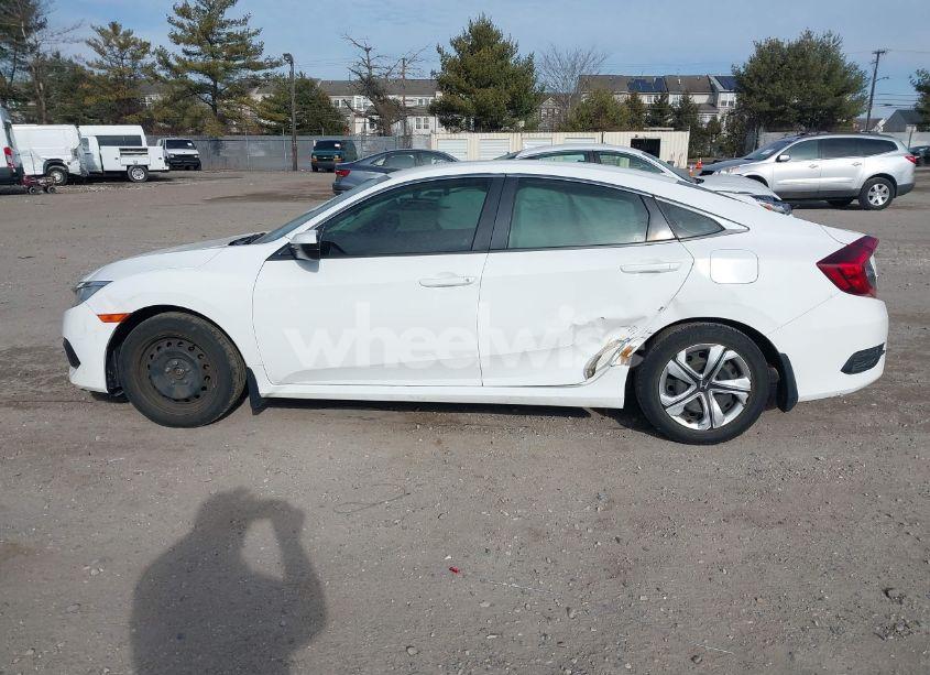 Photo 14 of 2018 Honda Civic LX (VIN 2HGFC2F56JH586735)