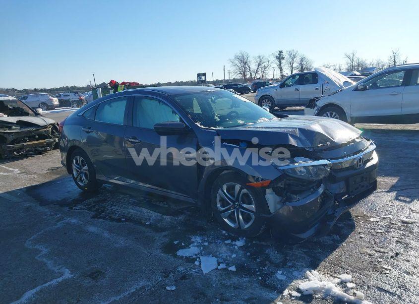 2018 Honda Civic LX (VIN 2HGFC2F56JH587657) main photo