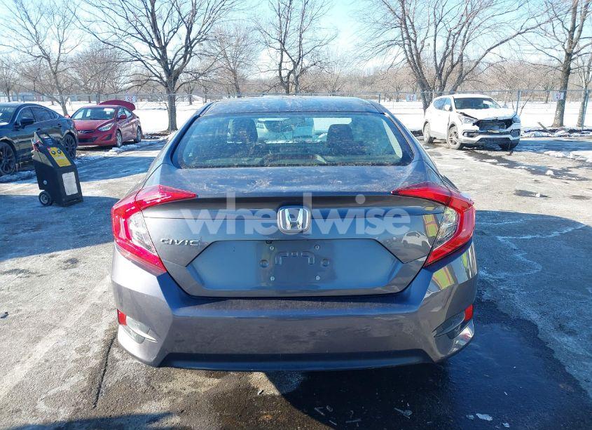 Photo 16 of 2018 Honda Civic LX (VIN 2HGFC2F56JH587657)