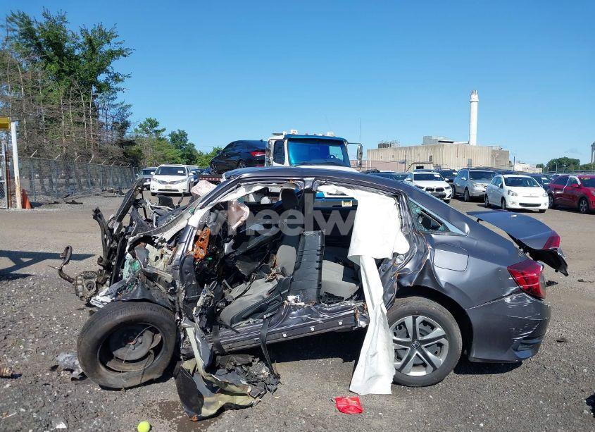 Photo 14 of 2018 Honda Civic LX (VIN 2HGFC2F56JH610712)