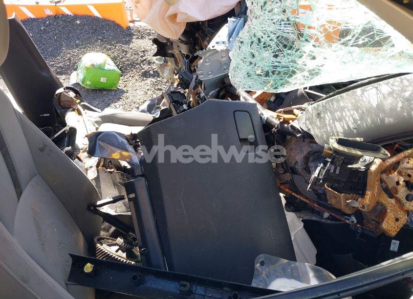 Photo 5 of 2018 Honda Civic LX (VIN 2HGFC2F56JH610712)