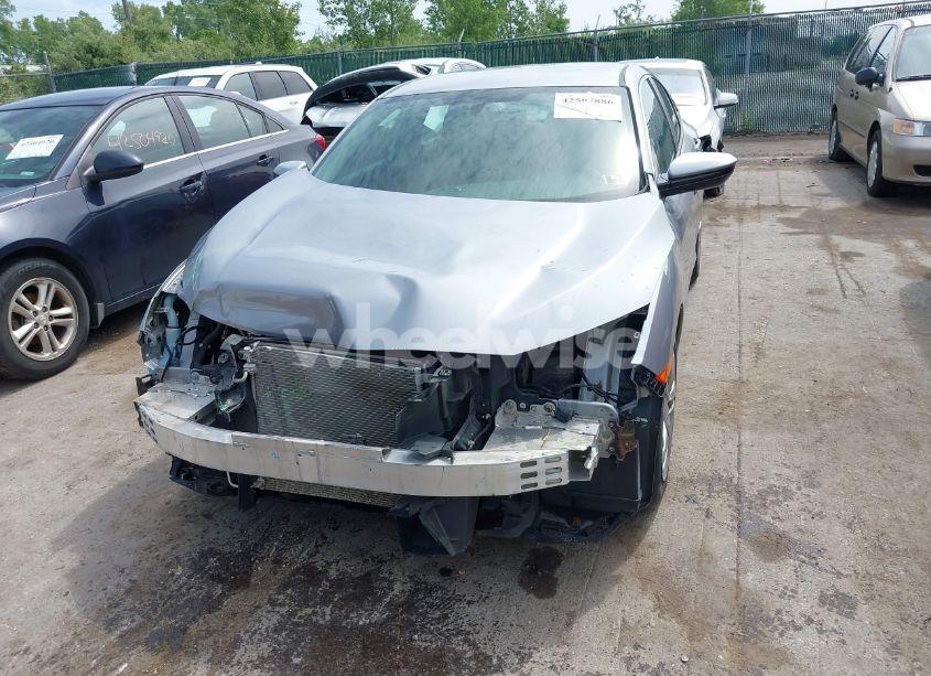 Photo 13 of 2016 Honda Civic LX (VIN 2HGFC2F57GH570200)