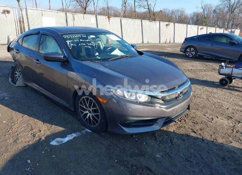 2017 Honda Civic LX (VIN 2HGFC2F57HH518096) main photo