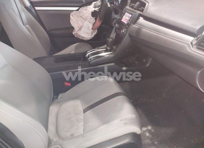 Photo 5 of 2017 Honda Civic LX (VIN 2HGFC2F57HH531768)