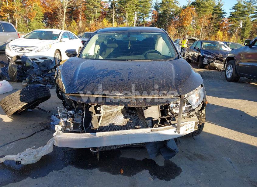 Photo 13 of 2018 Honda Civic LX (VIN 2HGFC2F57JH558216)