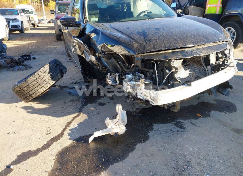 Photo 6 of 2018 Honda Civic LX (VIN 2HGFC2F57JH558216)