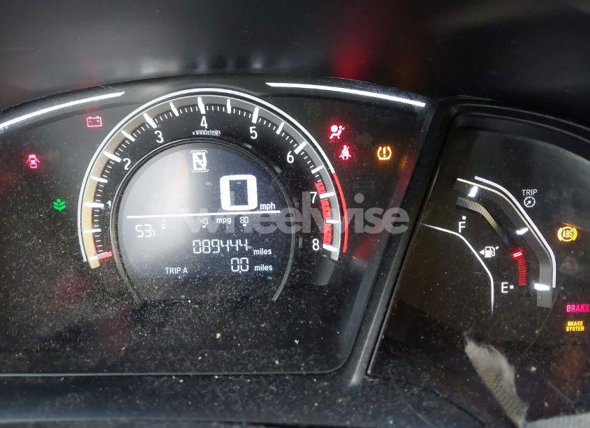 Photo 7 of 2018 Honda Civic LX (VIN 2HGFC2F57JH558216)