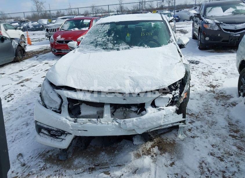 Photo 13 of 2018 Honda Civic LX (VIN 2HGFC2F57JH568597)