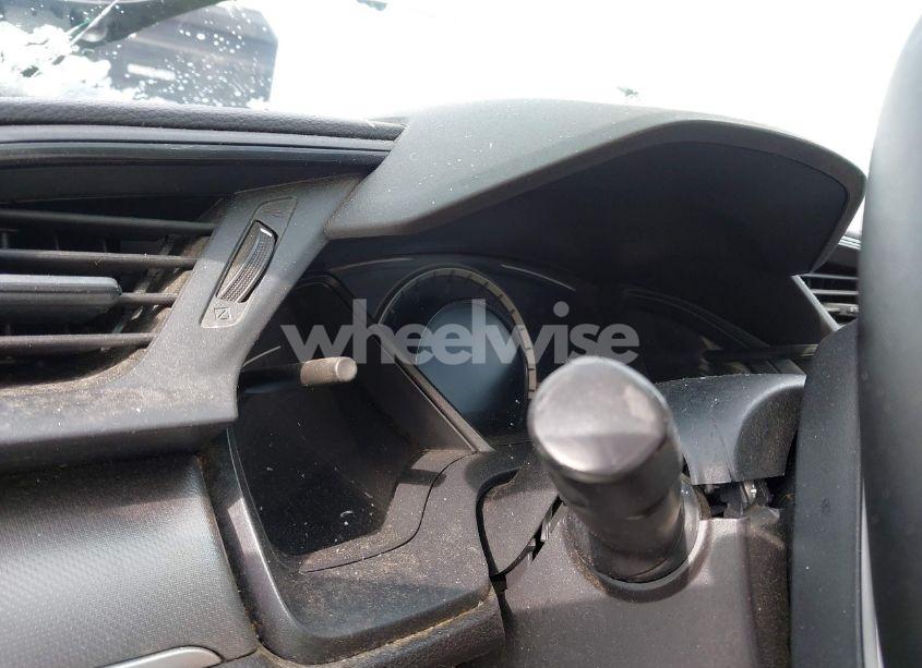 Photo 7 of 2018 Honda Civic LX (VIN 2HGFC2F57JH568597)