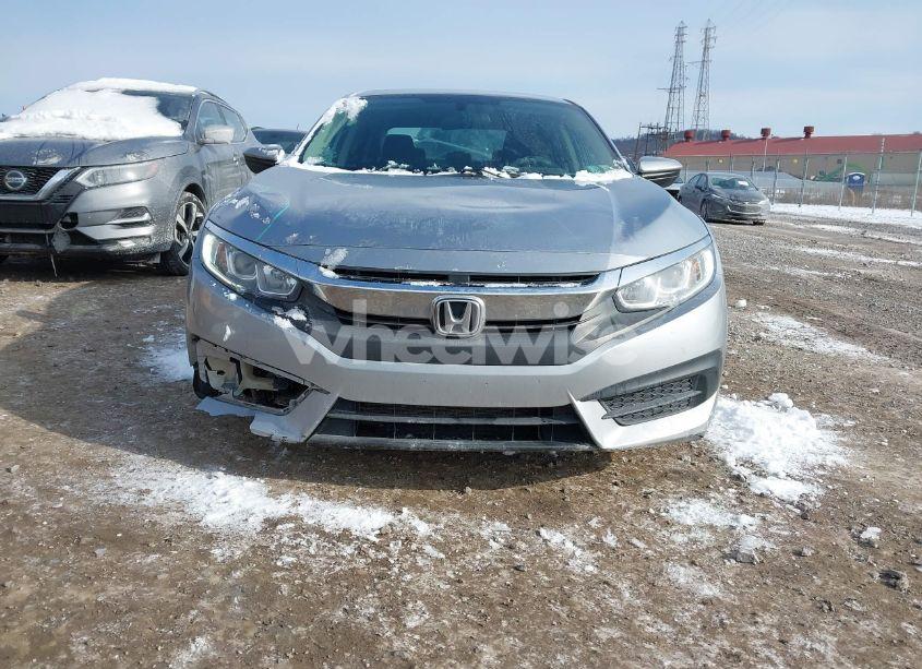 Photo 18 of 2018 Honda Civic LX (VIN 2HGFC2F57JH571628)