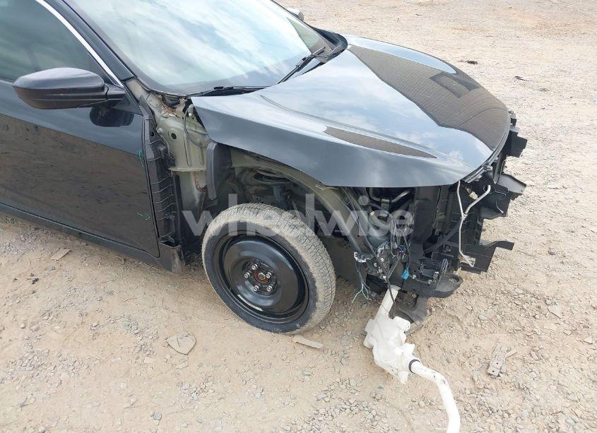 Photo 6 of 2018 Honda Civic LX (VIN 2HGFC2F57JH575484)