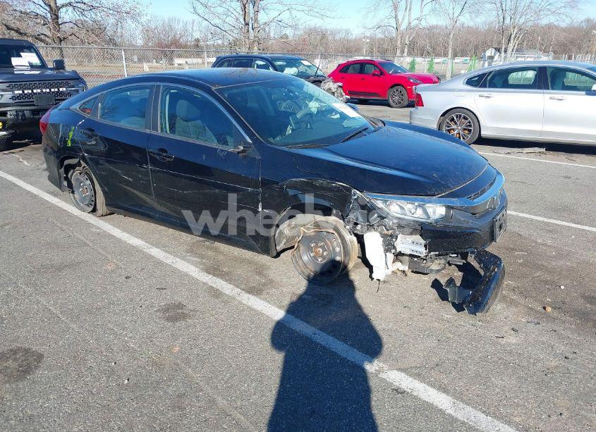 2018 Honda Civic LX (VIN 2HGFC2F57JH581110) main photo