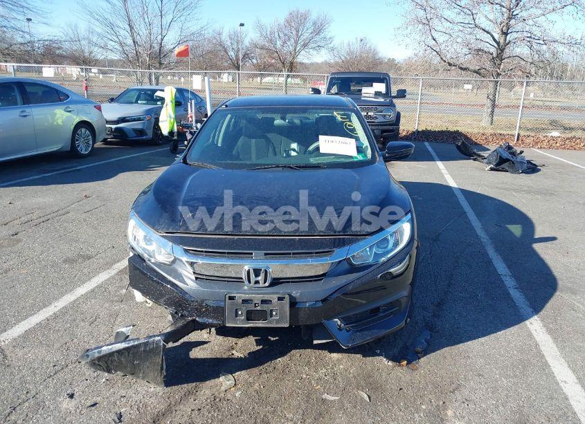Photo 12 of 2018 Honda Civic LX (VIN 2HGFC2F57JH581110)