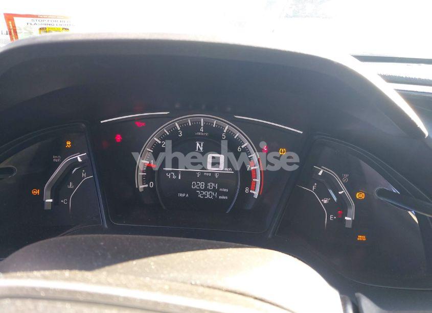 Photo 7 of 2018 Honda Civic LX (VIN 2HGFC2F57JH581110)